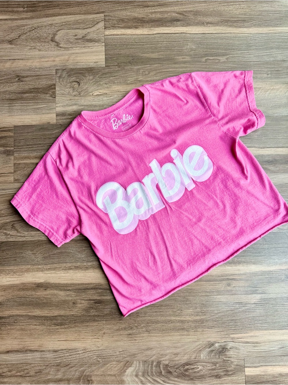 Barbie x Hybrid Apparel Flea Market Crop Tee Pink Graphic Shirt Size M - Picture 3 of 7